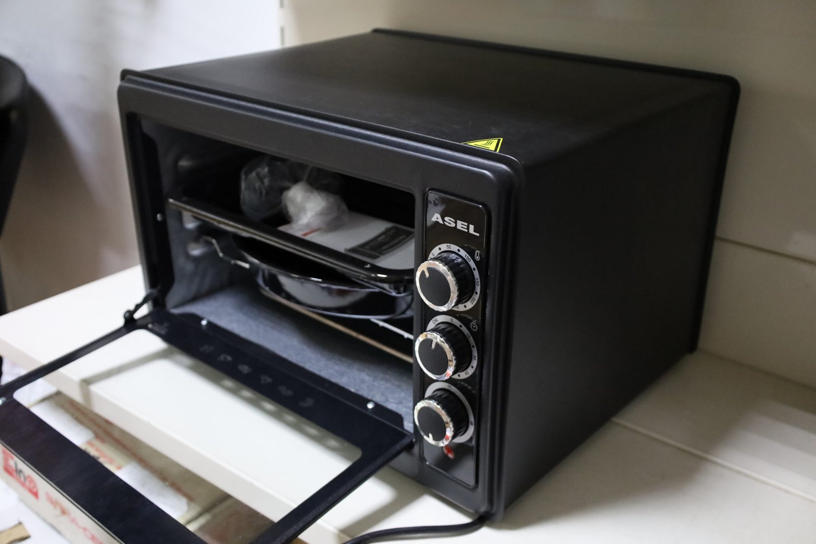 Духовка (Піч) Асель 40 л.  + таймером турбо (чорна) 40-33