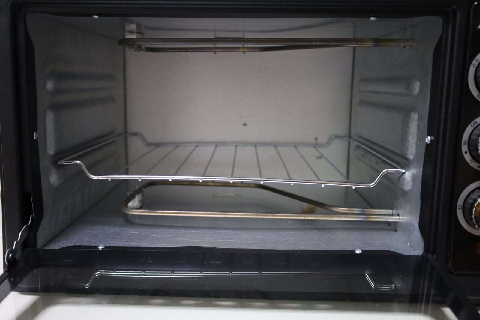 Духовка (Піч) Асель 40 л.  + таймером турбо (чорна) 40-33