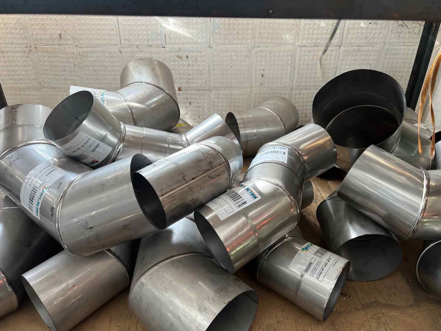 Коліно 90° нержавіюче D180 товщина 0,5 мм (коліно димохідне)