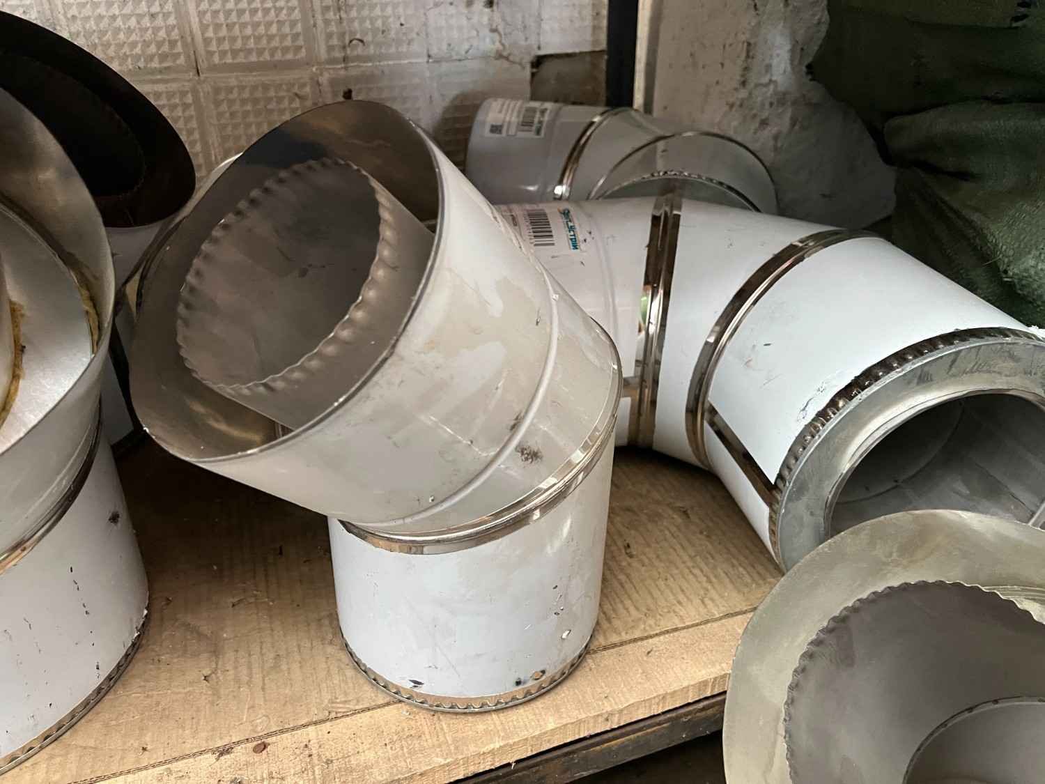 Коліно димохідне 45° сендвіч нержавіюча сталь (нерж./нерж.) Ø120/180 мм товщина 0,5 мм (коліно сендвіч димохідне)