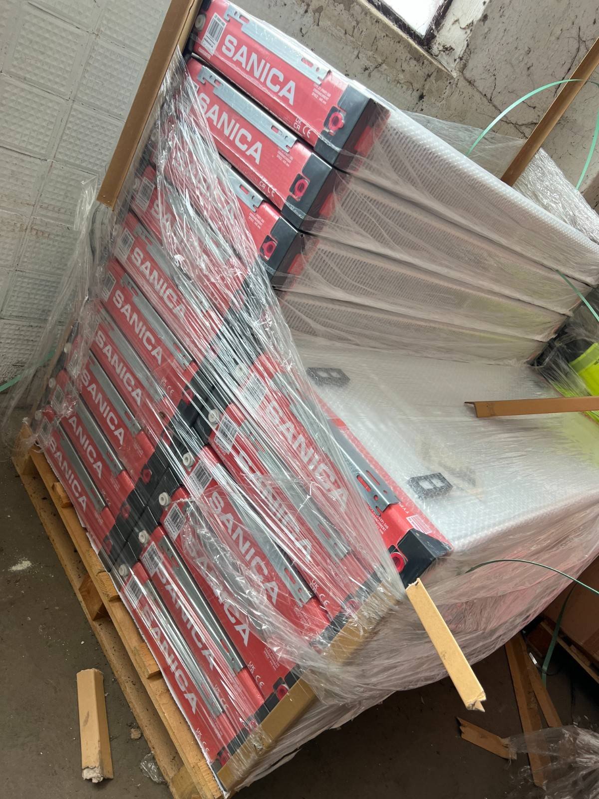 Радіатор сталевий Sanica тип 22 300×2000 (сталевий панельний радіатор опалення Sanica)