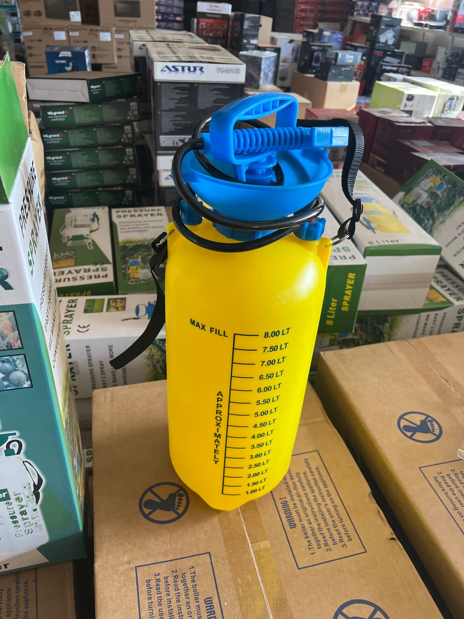 Обприскувач пневматичний Sprayer 8л білий