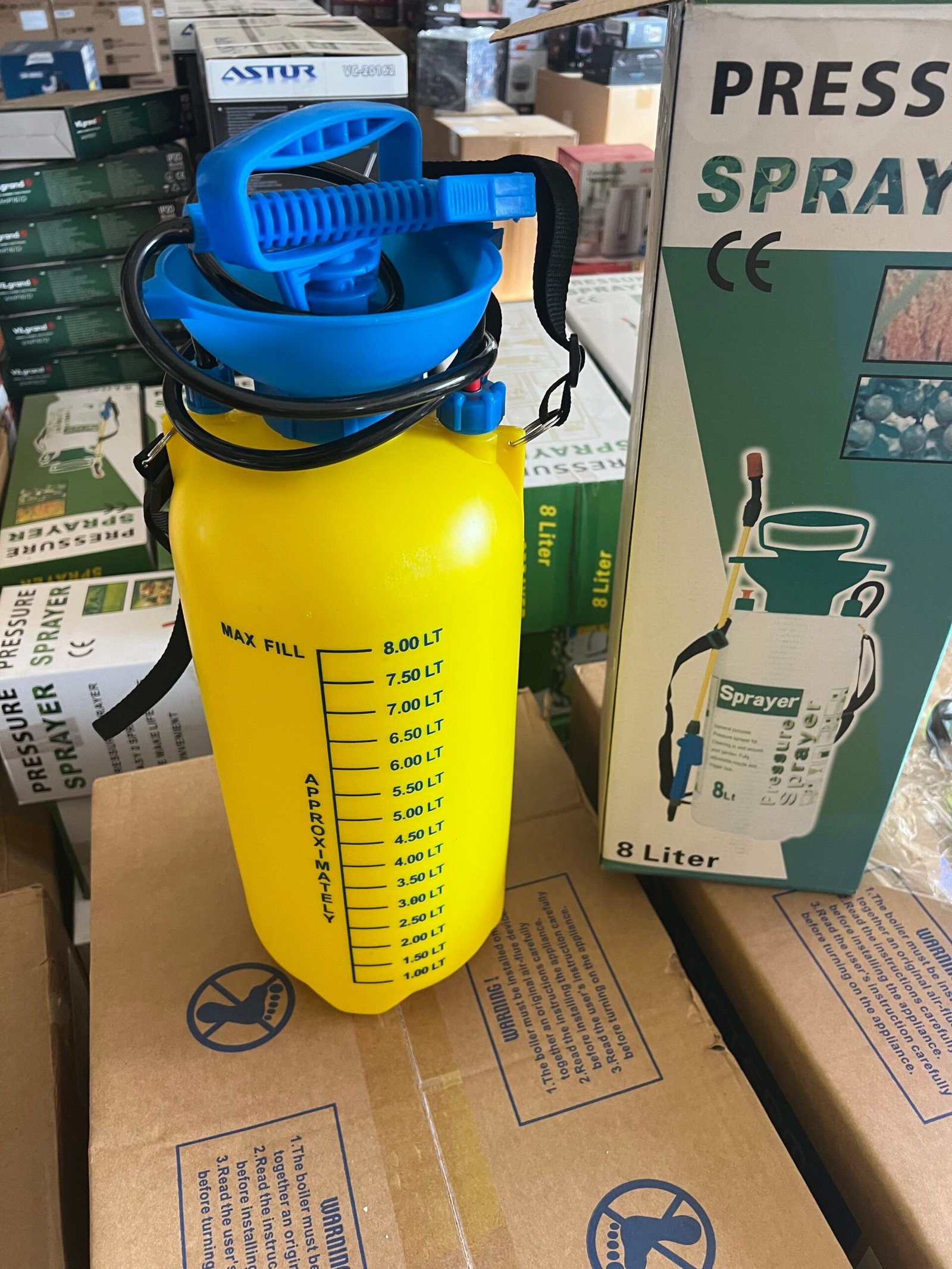 Обприскувач пневматичний Sprayer 8л білий