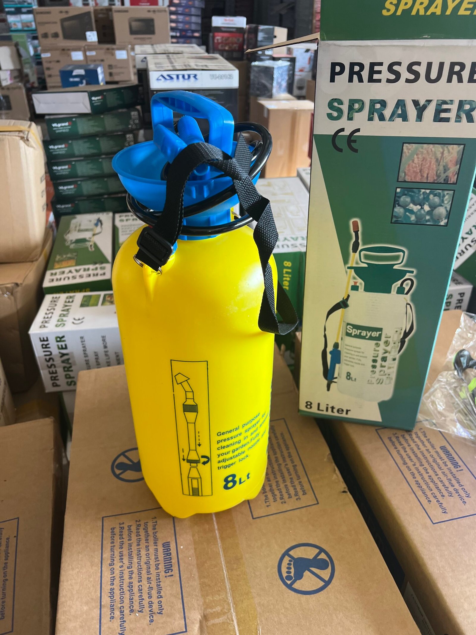 Обприскувач пневматичний Sprayer 8л білий