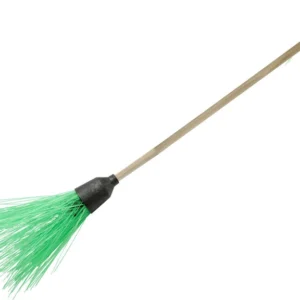 Мітла з дерев’яною ручкою