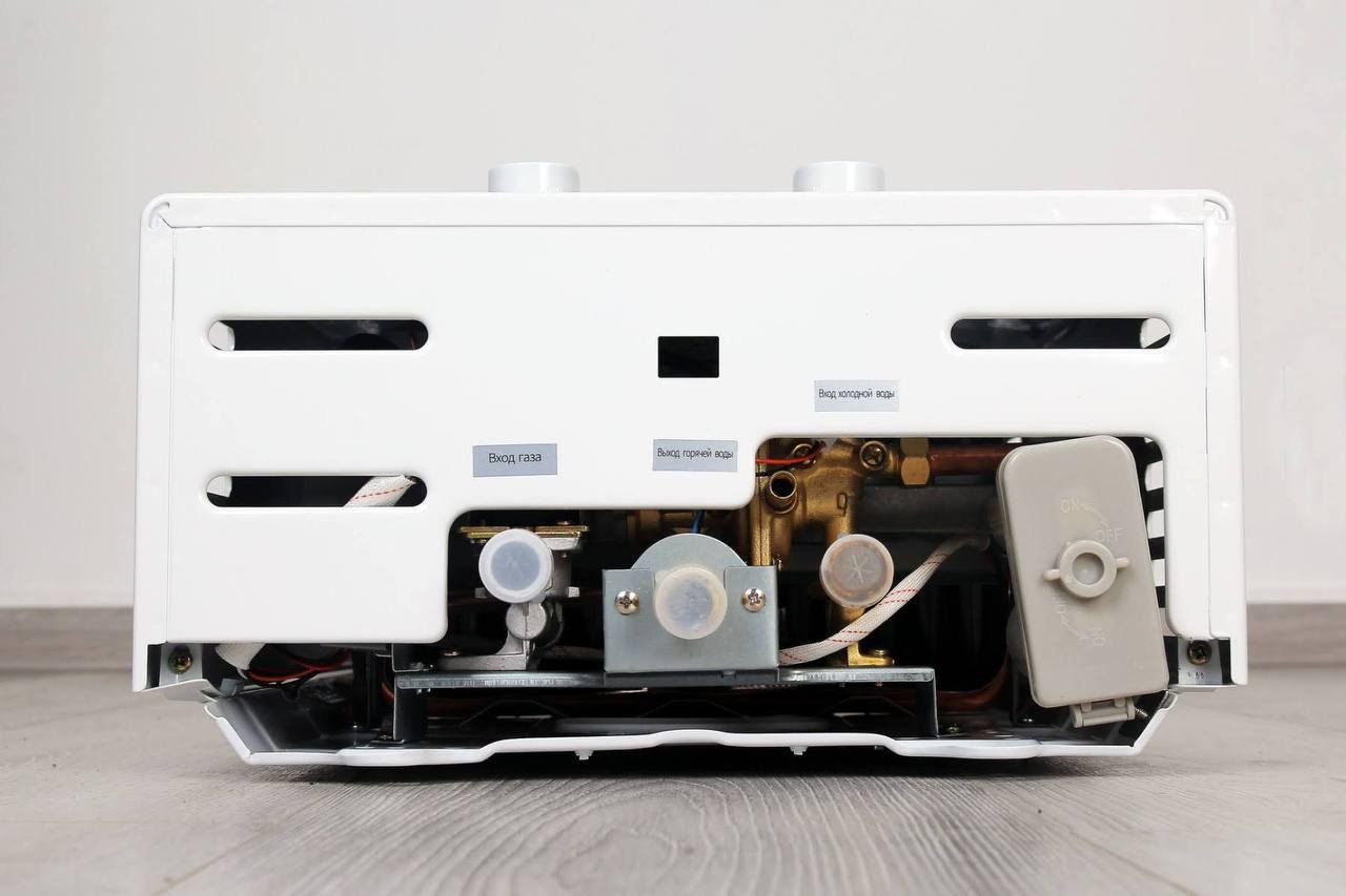 Газова колонка RocTerm VEGA 10 АЕ модель 011 (проточний газовий водонагрівач RocTerm, ВПГ)