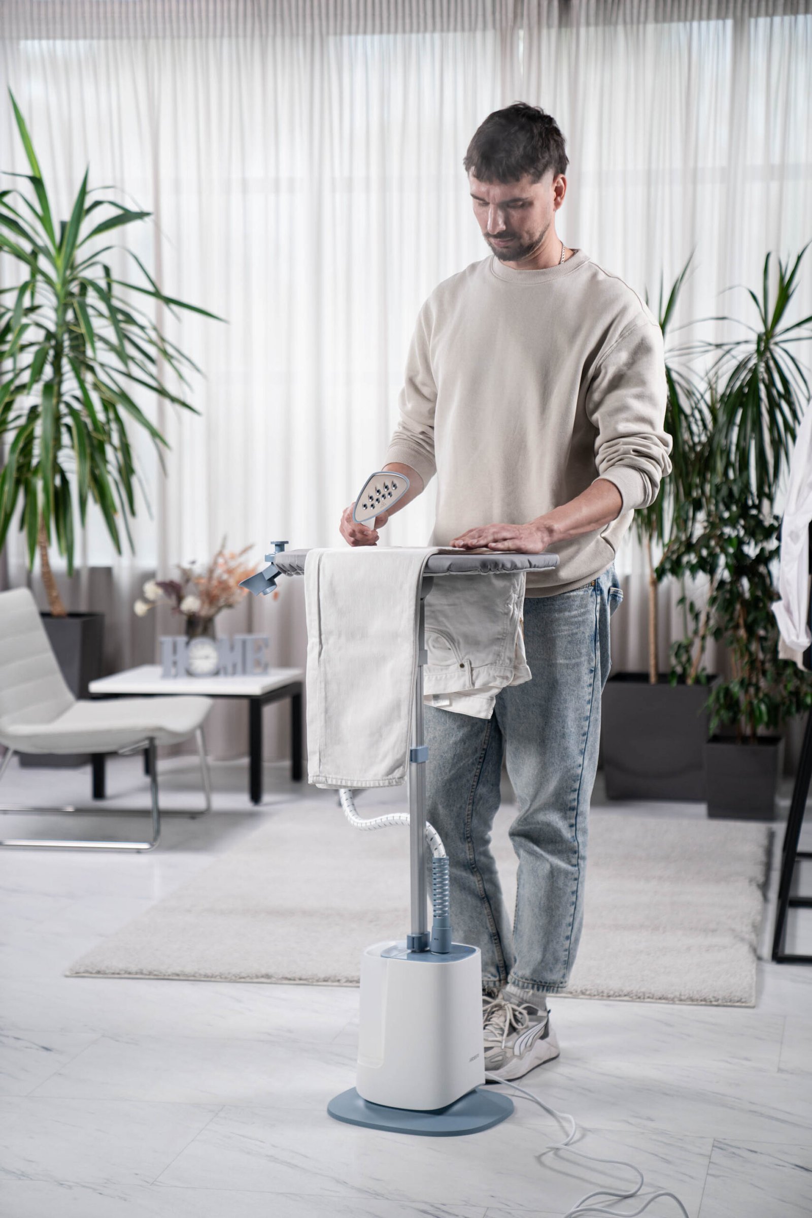 Відпарювач Ardesto IR-S26, Тип: з парою. Потужність: Потужність 1800 Вт. Постійна подача